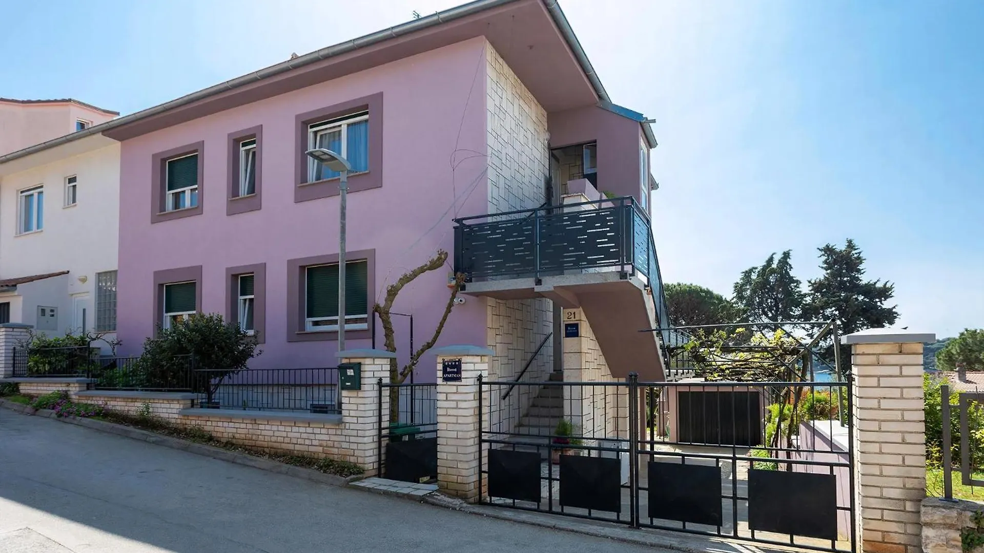 Appartement In Stoja Mit Terrasse Pola