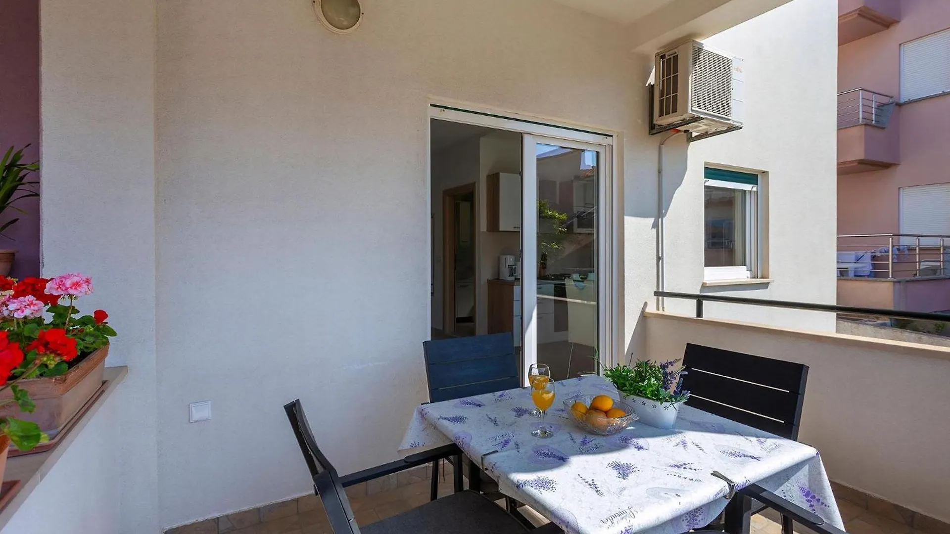 Appartement In Stoja Mit Terrasse Pola
